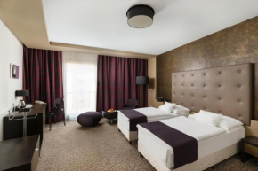 Гостиница Corso Hotel Pécs  Печ